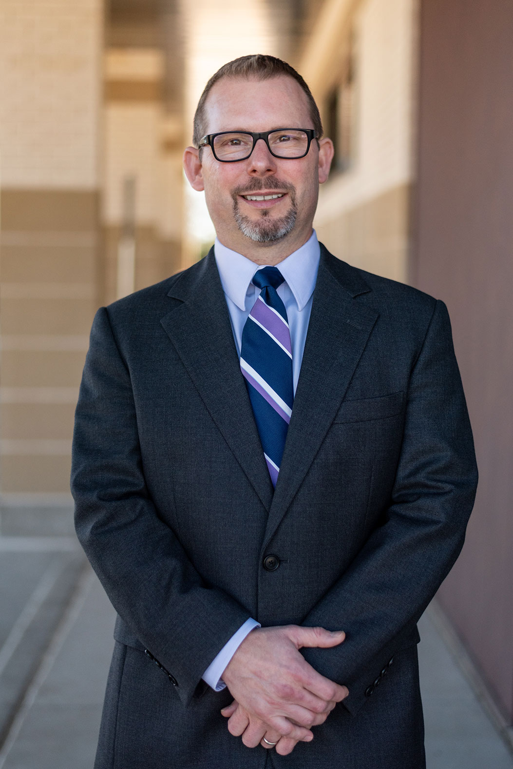 Dr. Steele is a plastic surgeon serving the Dallas and Fort Worth areas.